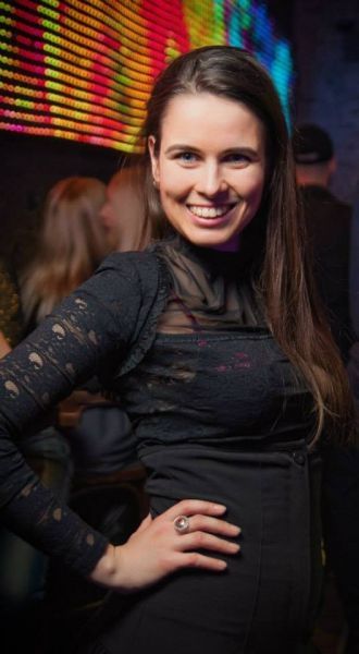 [ru]Елена[/ru][fr]Elena[/fr]