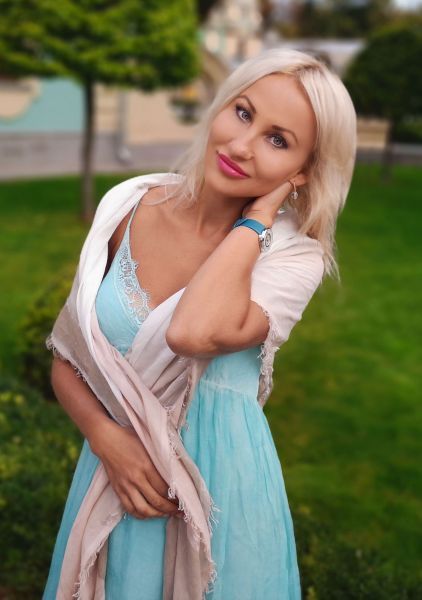 [ru]Алина[/ru][fr]Alina[/fr]
