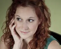 Femme ukrainienne serieuse inscrite dans une agence matrimoniale internationale